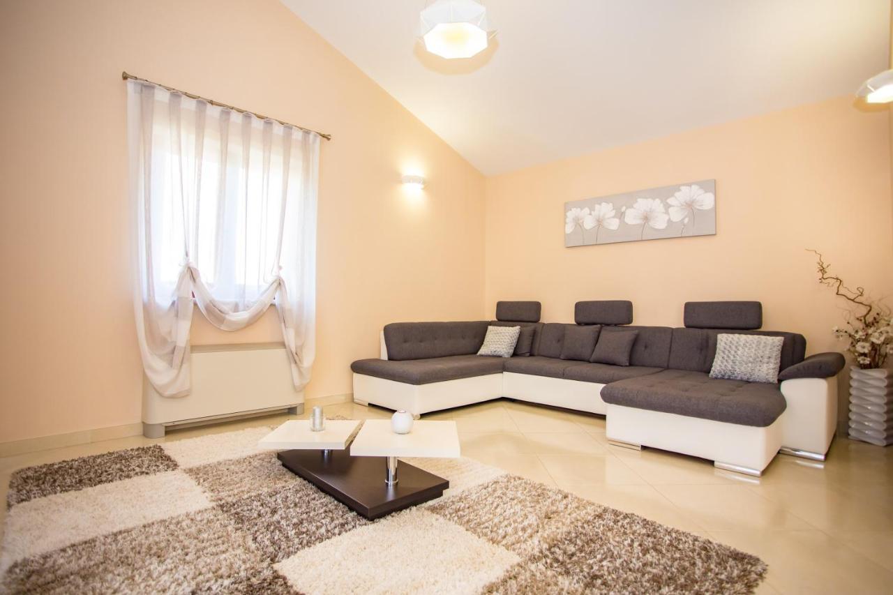 Villa House Brigita 1762 Porec Esterno foto