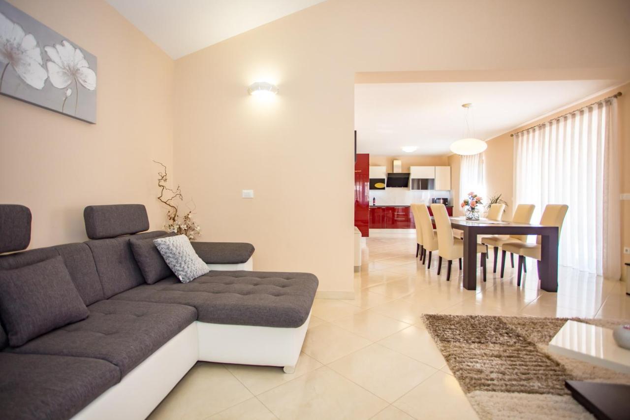 Villa House Brigita 1762 Porec Esterno foto